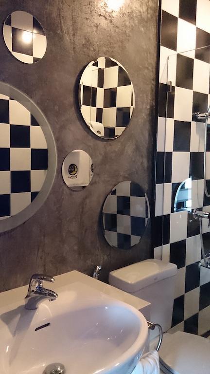 De Ja Moon Hostel Чиангмай Номер фото