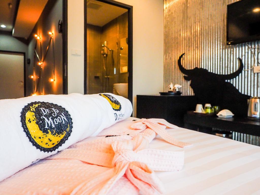De Ja Moon Hostel Чиангмай Экстерьер фото