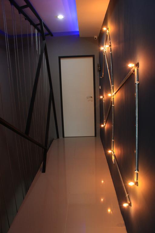 De Ja Moon Hostel Чиангмай Экстерьер фото