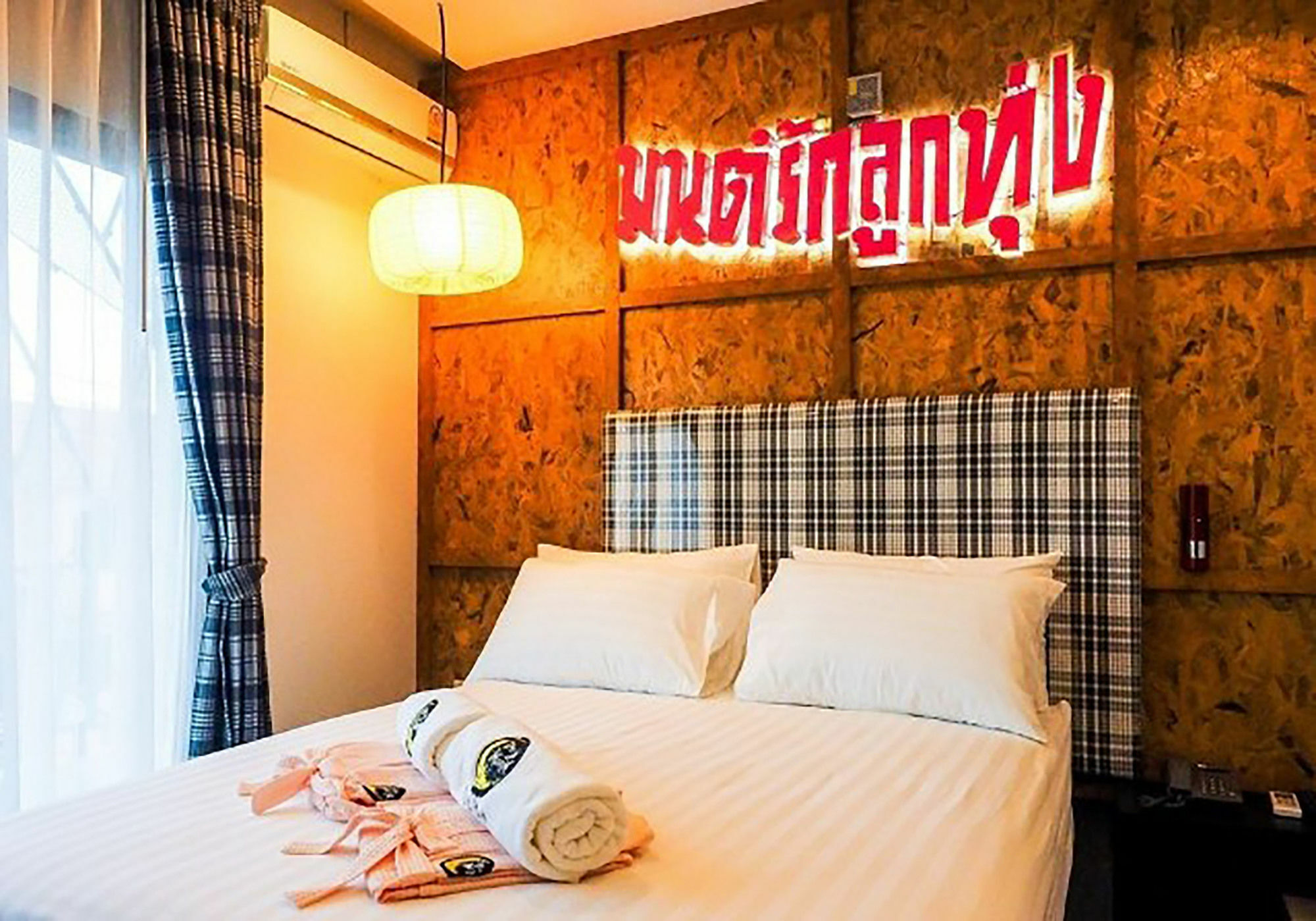De Ja Moon Hostel Чиангмай Экстерьер фото